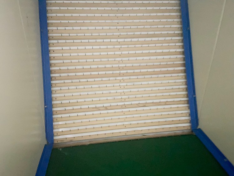 Polyester-Feeding-Machine1.jpg